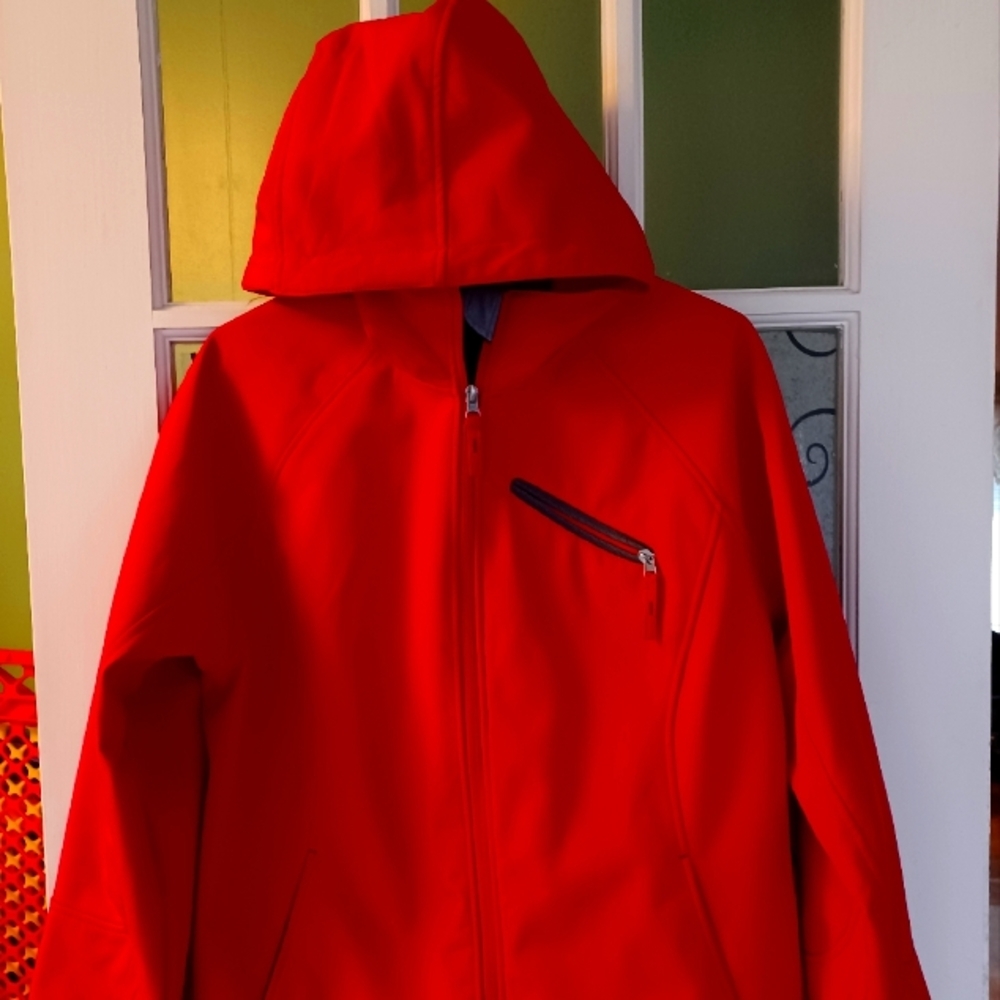 Free Tech hooded jacket waterproof  women's size xlarge 16-18 red, New no tags
